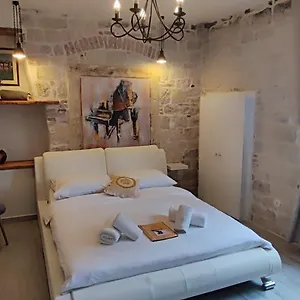 Apartment Kadena - 18th Century Stone House, Trogir