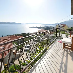 Apartment Ana, Trogir