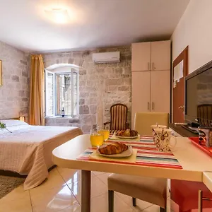 Apartment Dora -free Parking, Trogir